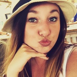 Meet your Posher, Jolie